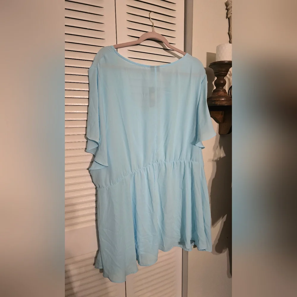 NWT Torrid Soft Blue V-Neck Blouse - Picture 5 of 5